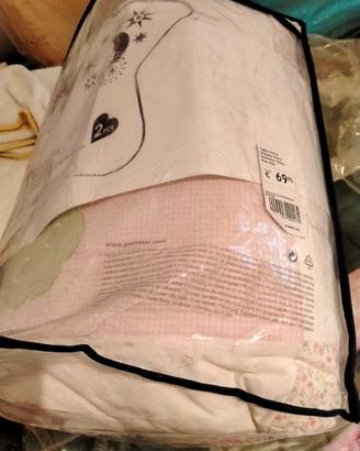 Paracolpi e piumone coordinati Prenatal bambina