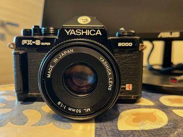YASHICA FX3 Super 2000