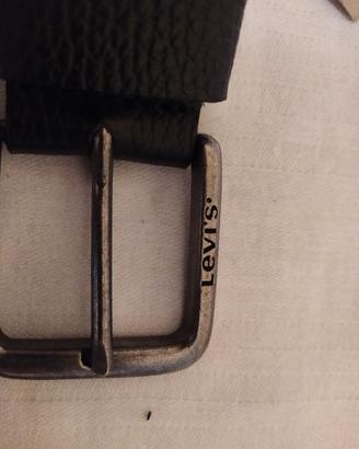 Cinta levi's nera, nuova.