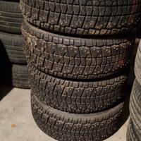 cerchi jr3 5x114.3 con gomme chiodate 