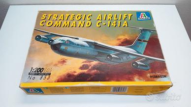 Italeri C-141A Strategic Airlift Command Kit 1/200