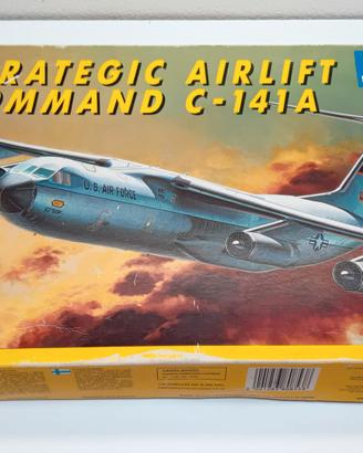 Italeri C-141A Strategic Airlift Command Kit 1/200