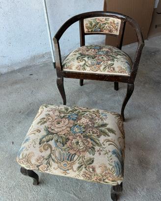 Poltroncina vintage con poggiapiedi