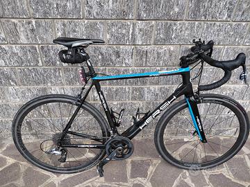 Bici da corsa in carbonio