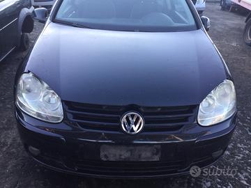 Golf 5 2.0 tdi 4 motion vendiamo ricambi golf 5