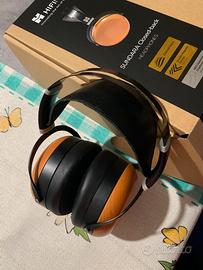 Cuffie Sundara Closed