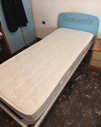 letto singolo  materasso  pari al niovo piu strutt