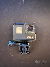 GoPro Hero 7 con accessori