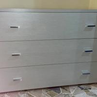 Cassettiera e due comodini