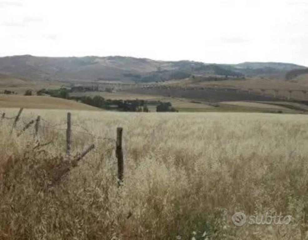 Immobile in asta di 196468 m² a Enna - Altro
