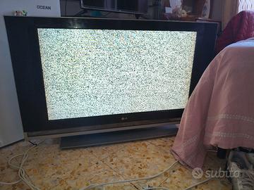 TV LG PIATTO