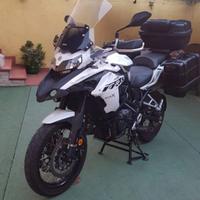 Moto Benelli TRK 502X