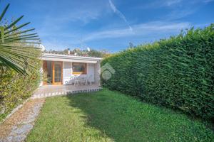 VILLA A SCHIERA A BARDOLINO