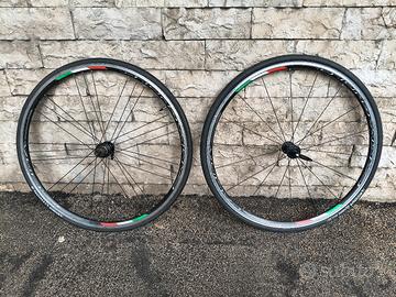RUOTE CAMPAGNOLO CALIMA PER BICICLETTA DA CORSA 