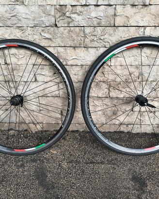 RUOTE CAMPAGNOLO CALIMA PER BICICLETTA DA CORSA 