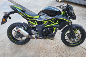 Kawasaki Z125(2021) - 11.000km - Scarico Akrapovic