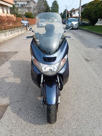 Suzuki burgman 400