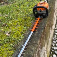 Tagliasiepi professionale stihl HS82R