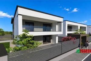 Appartamento di 90 m² con 3 locali e box auto a Ca