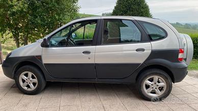 Renault  Scenic 4x4