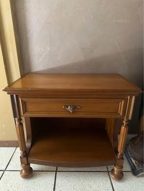 Mobiletto in legno