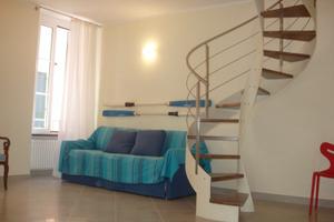 Primavera estate nei caruggi di pietra ligure