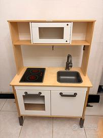 Cucina ikea giocattolo per bambini