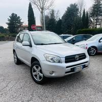 Toyota RAV 4 2.2 D-4D Gancio traino estraibile