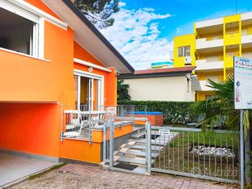 Villetta con giardino a due passi dal mare