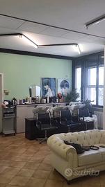 Locale per parrucchieri/estestisti
