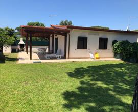 Villa San Felice Circeo con giardino lato mare