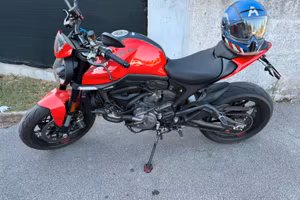 Ducati monster 937 +