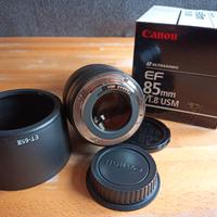 Canon EF 85mm f/1.8 USM
