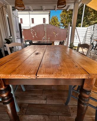 Tavolo stile shabby