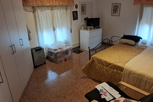 Camera ammobiliata 350 euro