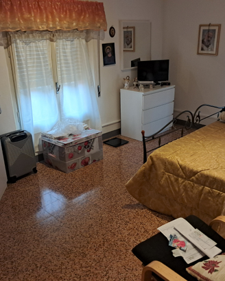 Camera ammobiliata 350 euro
