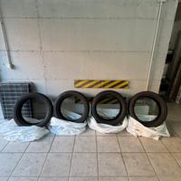 4 Gomme invernali Bridgestone 225 45 18