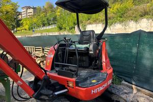 Escavatore Hitachi EX30U