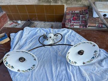 Lampadario in ferro battuto e ceramica come nuovo