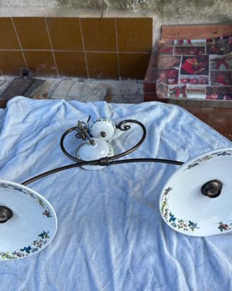 Lampadario in ferro battuto e ceramica come nuovo