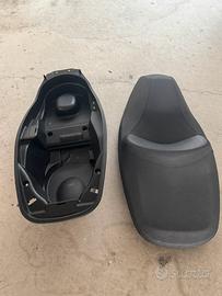 Sella + guscio sottosella Kymco Downtown 300i