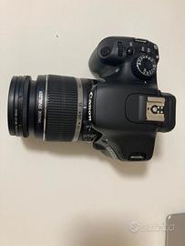 Fotocamera Canon EOS 550D + Obiettivo Canon 18-55m