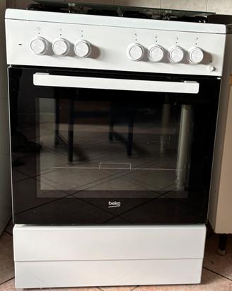 Piano cottura Beko a quattro fuochi