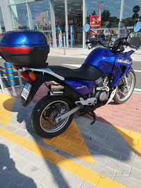 Moto honda transalp 650 con 53.000 km