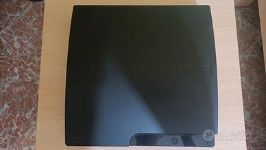 PlayStation 3 Slim + 3 Controller + 5 Giochi