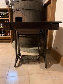 Singer 306 M10 - anni 30 - Movimentazione a pedale