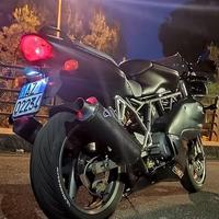 Ducati supersport 750 termignoni nero Senna tratta