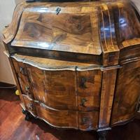 mobile e orologio a pendolo