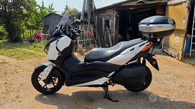 xmax 300