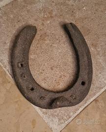 Oggetti antichi in ferro 